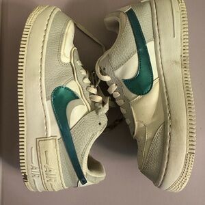 Nike Air Sneakers with Cream and Teal
